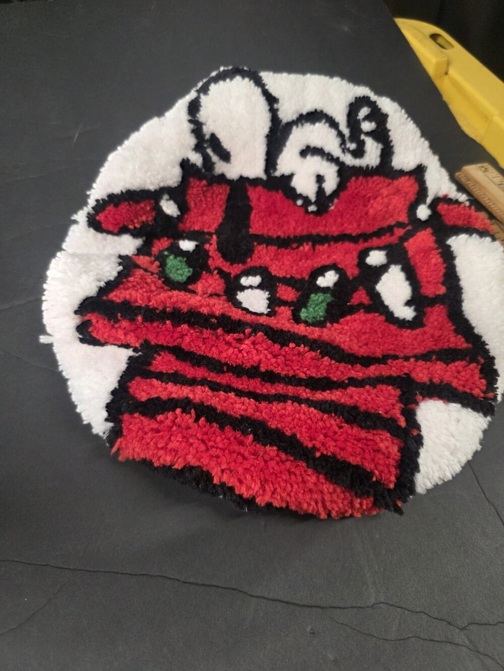 Snoopy Peanuts 2019 Christmas Bathroom Seat Cover Preowned Nice Yarn